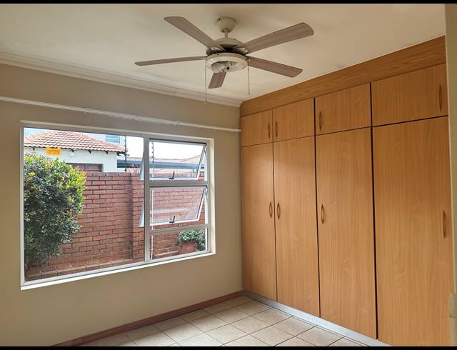 3 BEDROOM TOWNHOUSE FOR SALE IN NEW REDRUTH